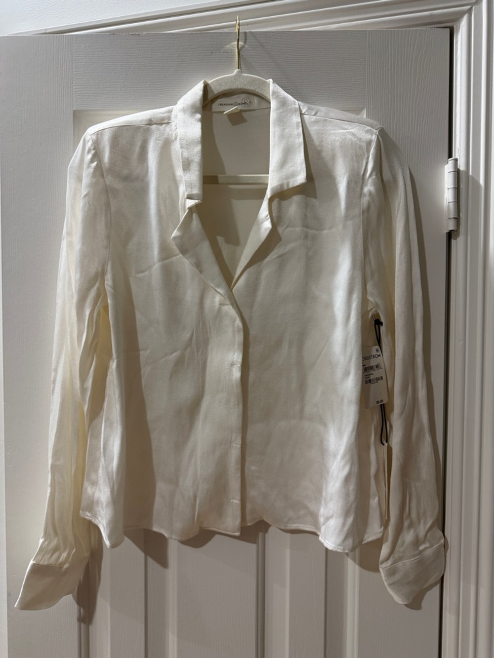 Treasure & Bond Cream Long Sleeve Button-Front Blouse